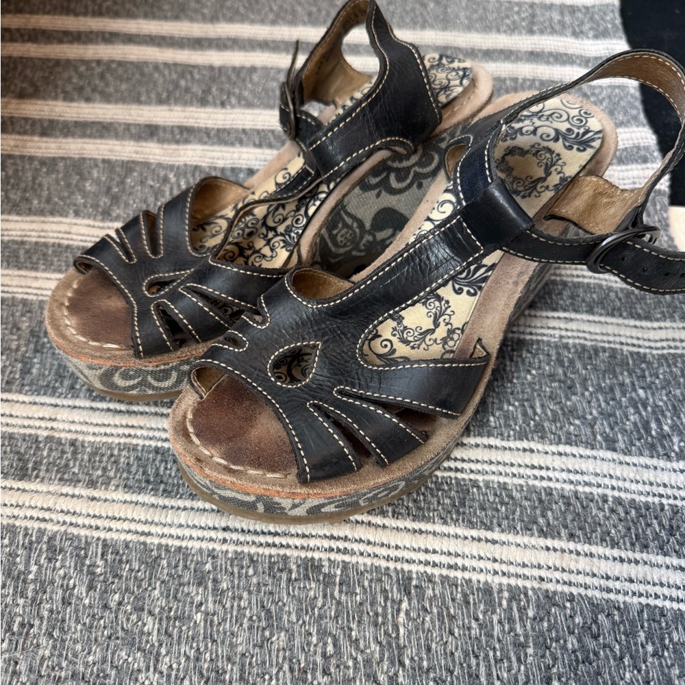 Fly London Black and Gray Patterned Wedges - Picture 7 of 7